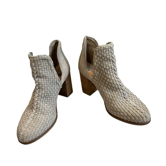 JOURNEE SIGNATURE Gray Side Cutout Kevona Woven Leather Booties, Sz 8.5 - Picture 5 of 15